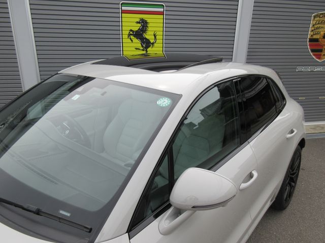 PORSCHE MACAN 2023 Image 31