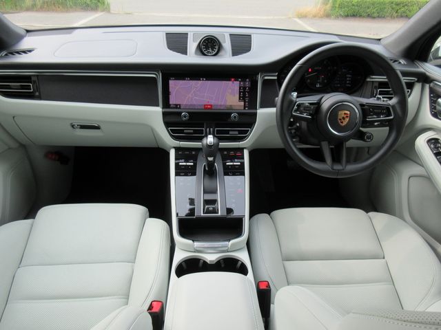 PORSCHE MACAN 2023 Image 31