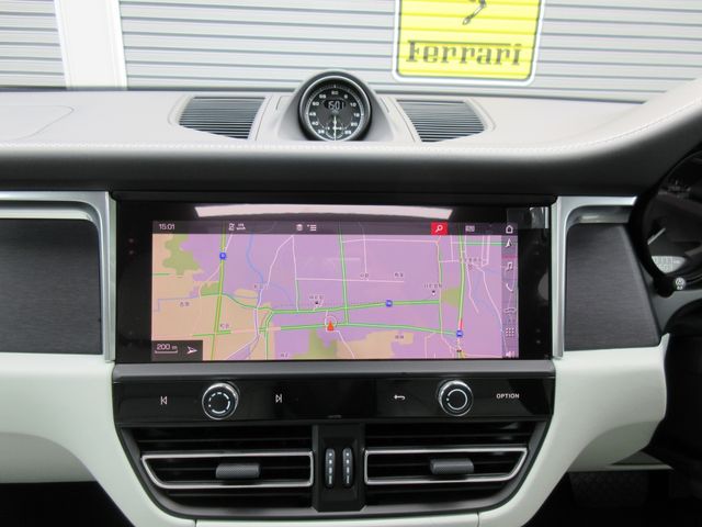 PORSCHE MACAN 2023 Image 31