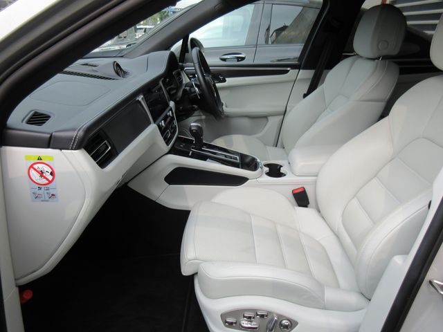 PORSCHE MACAN 2023 Image 31