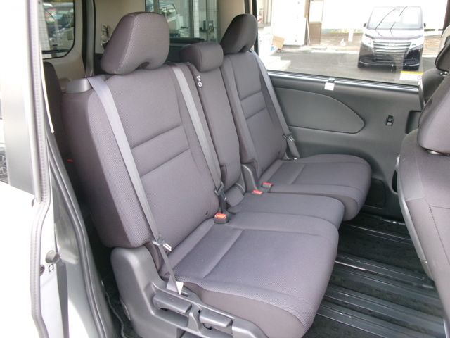 NISSAN SERENA  S-HYBRID 2017 Image 31