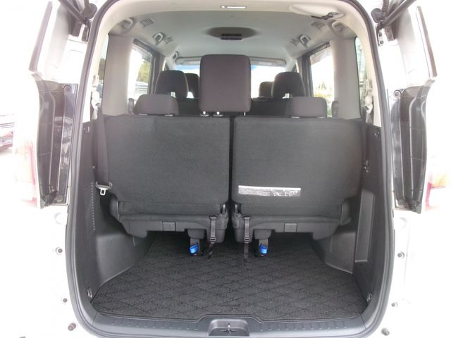 NISSAN SERENA  S-HYBRID 2017 Image 31