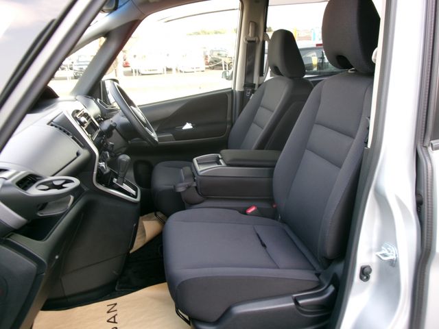 NISSAN SERENA  S-HYBRID 2017 Image 31