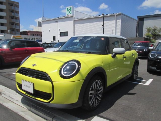 BMW MINI COOPER 5DOOR 2025 Image 31