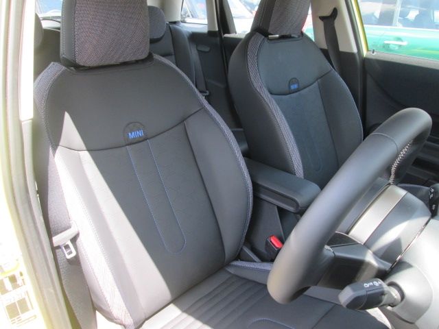 BMW MINI COOPER 5DOOR 2025 Image 31