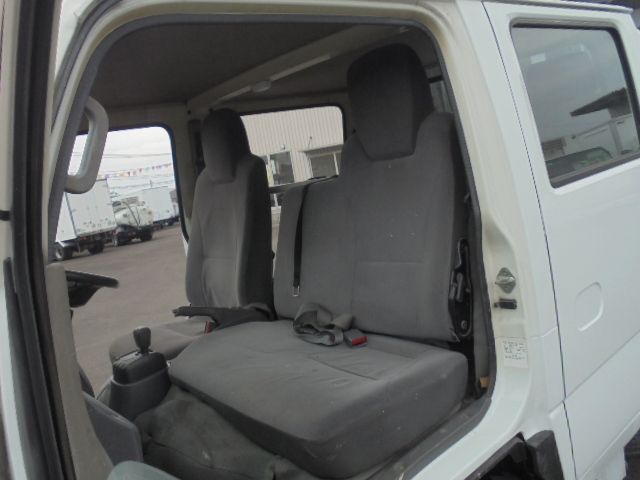 ISUZU ELF 2011 Image 31