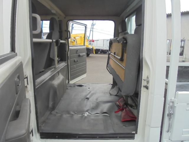 ISUZU ELF 2011 Image 31