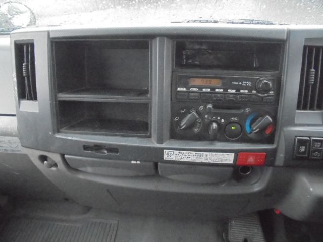 ISUZU ELF 2011 Image 31