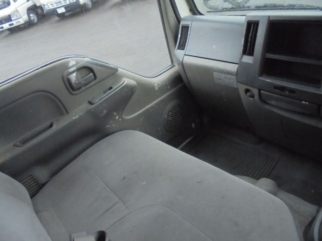 ISUZU ELF 2011 Image 31