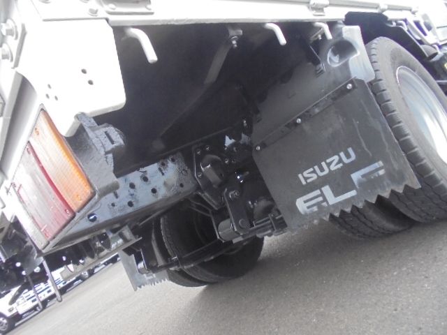 ISUZU ELF 2011 Image 31