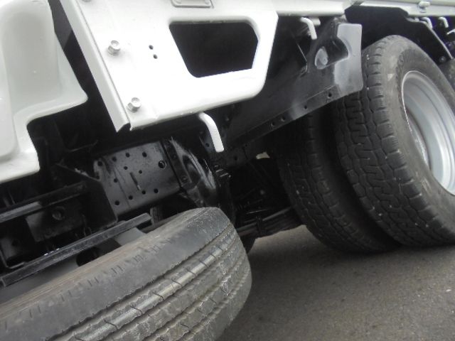 ISUZU ELF 2011 Image 31