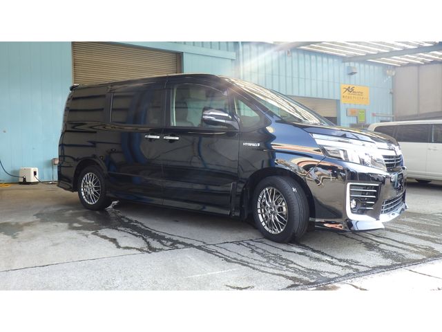 TOYOTA VOXY HYBRID 2016 Image 31