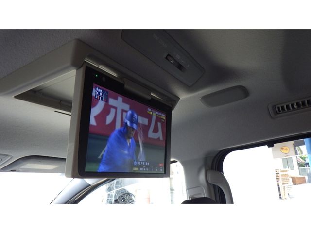 TOYOTA VOXY HYBRID 2016 Image 31