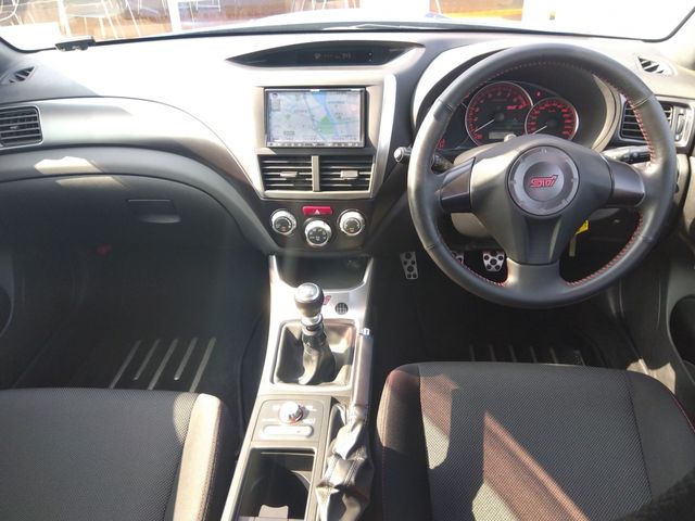 SUBARU IMPREZA WRX 5DOOR 2012 Image 31