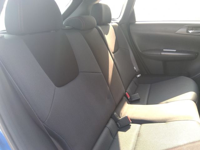 SUBARU IMPREZA WRX 5DOOR 2012 Image 31