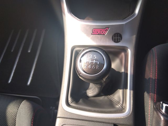 SUBARU IMPREZA WRX 5DOOR 2012 Image 31