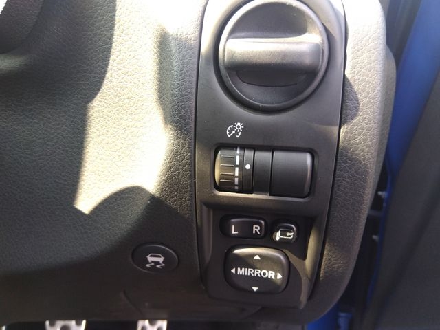 SUBARU IMPREZA WRX 5DOOR 2012 Image 31