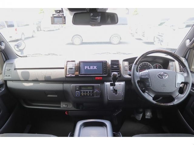 TOYOTA HIACE VAN 2WD 2020 Image 31