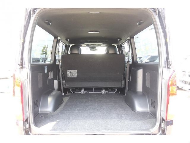 TOYOTA HIACE VAN 2WD 2020 Image 31