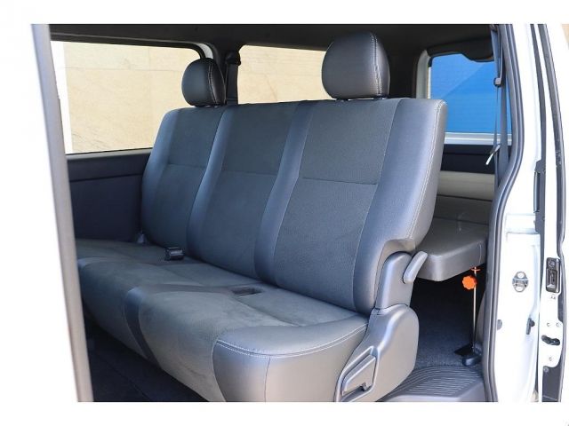 TOYOTA HIACE VAN 4WD 2023 Image 31