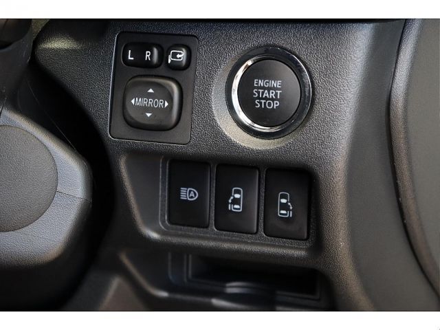 TOYOTA HIACE VAN 4WD 2023 Image 31