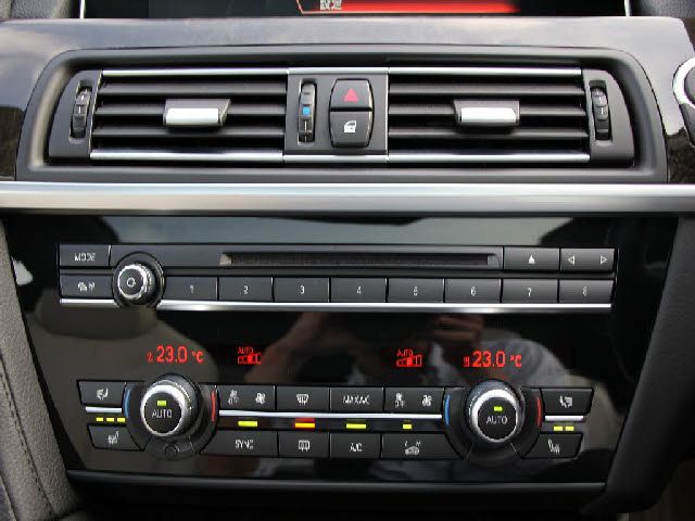 BMW 6SERIES COUPE 2015 Image 31