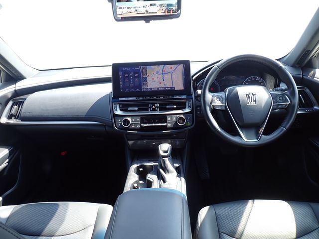 TOYOTA CROWN SEDAN HYBRID 2021 Image 31