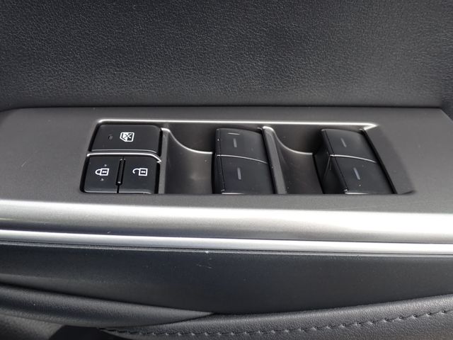 TOYOTA CROWN SEDAN HYBRID 2021 Image 31