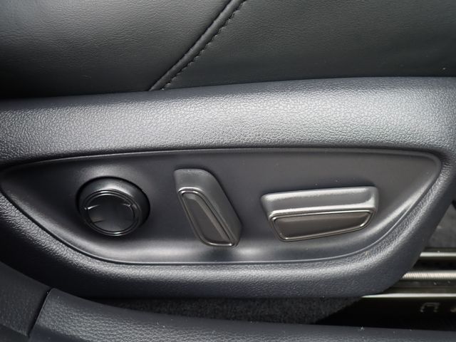 TOYOTA CROWN SEDAN HYBRID 2021 Image 31