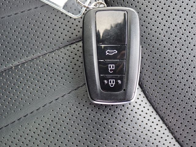 TOYOTA CROWN SEDAN HYBRID 2021 Image 31