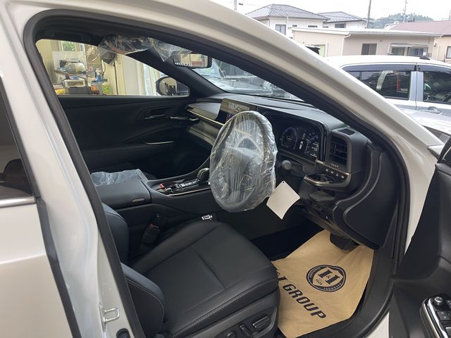 TOYOTA CROWN ESTATE 4WD 2025 Image 31