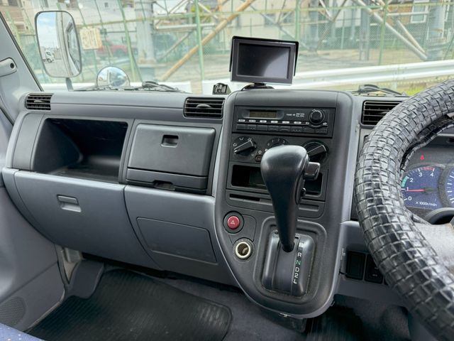 MITSUBISHI CANTER 2006 Image 31