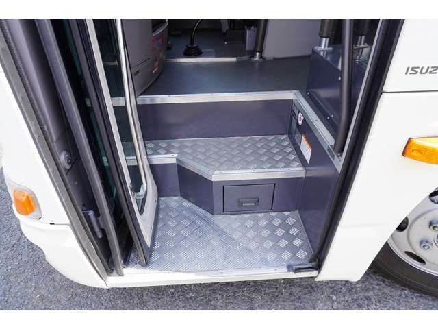 ISUZU GALA MIO 2013 Image 31