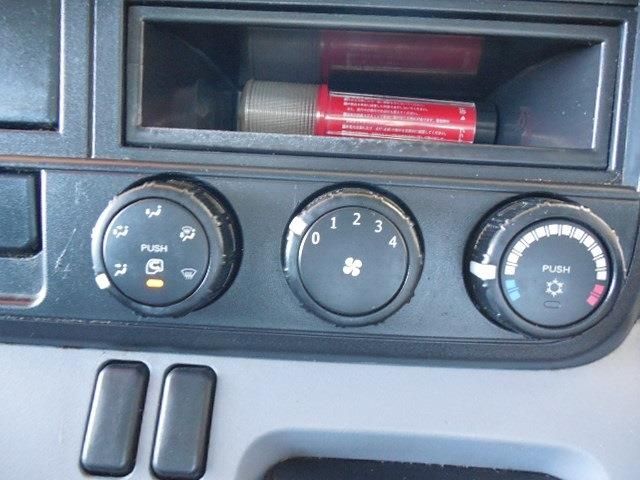 MITSUBISHI CANTER 2014 Image 31