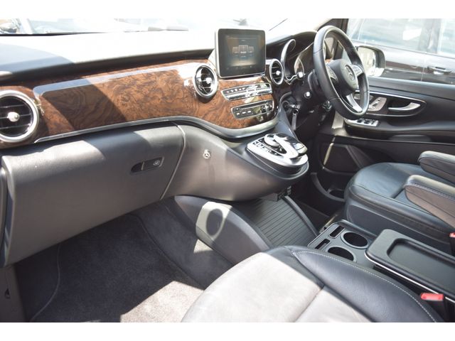 MERCEDES BENZ V CLAS 2019 Image 31