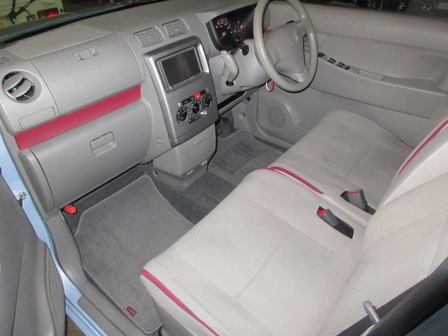 DAIHATSU MOVE CONTE 2010 Image 31