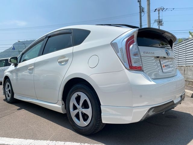 TOYOTA PRIUS 2013 Image 31