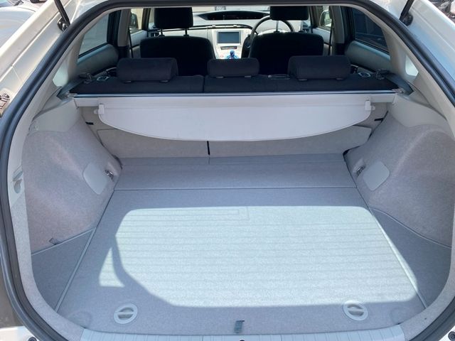 TOYOTA PRIUS 2013 Image 31