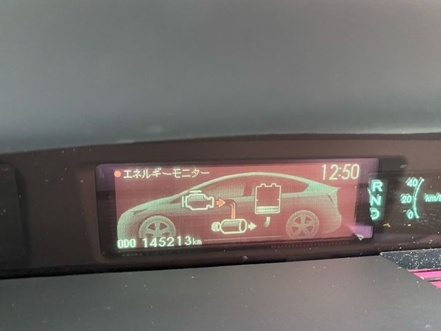 TOYOTA PRIUS 2013 Image 31