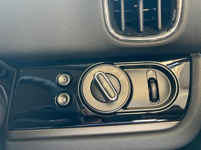 BMW MINI COOPER D CR 2019 Image 31