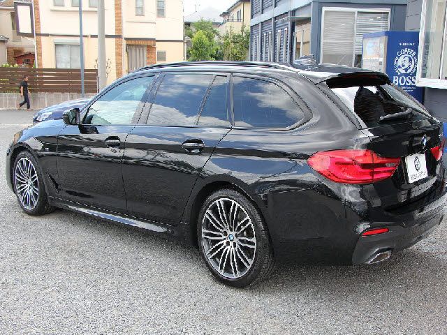 BMW 5SERIES TOURING 2019 Image 31