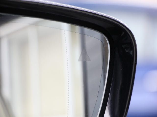 BMW 5SERIES TOURING 2019 Image 31