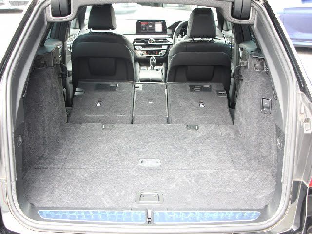 BMW 5SERIES TOURING 2019 Image 31