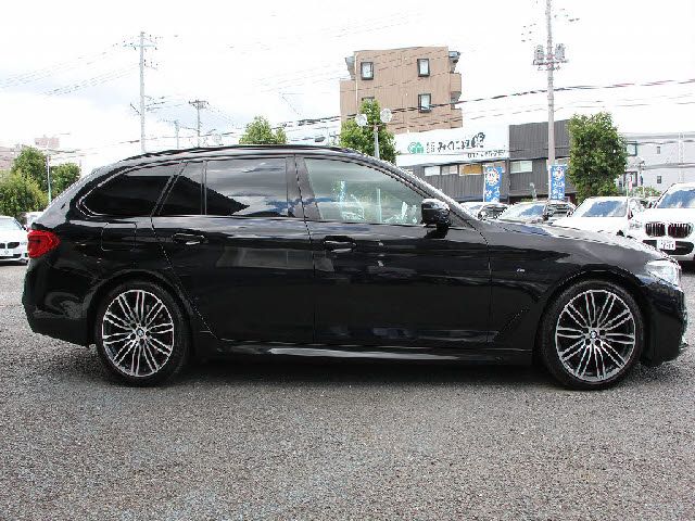 BMW 5SERIES TOURING 2019 Image 31