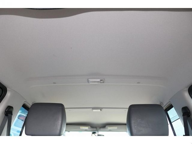 TOYOTA LANDCRUISER VAN 2015 Image 31