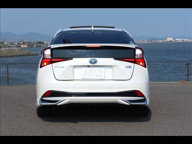 TOYOTA PRIUS 2019 Image 31