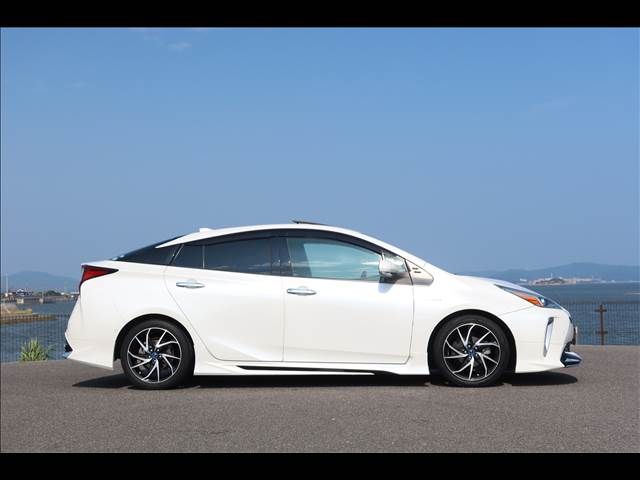 TOYOTA PRIUS 2019 Image 31