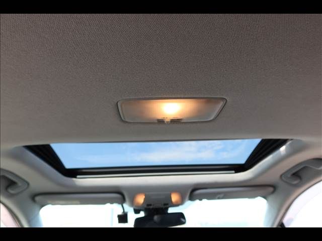 TOYOTA PRIUS 2019 Image 31