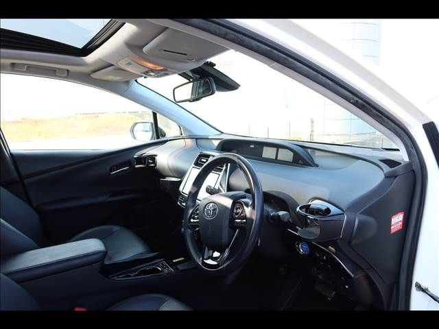 TOYOTA PRIUS 2019 Image 31