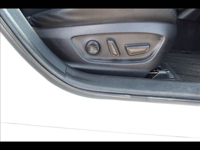 TOYOTA PRIUS 2019 Image 31